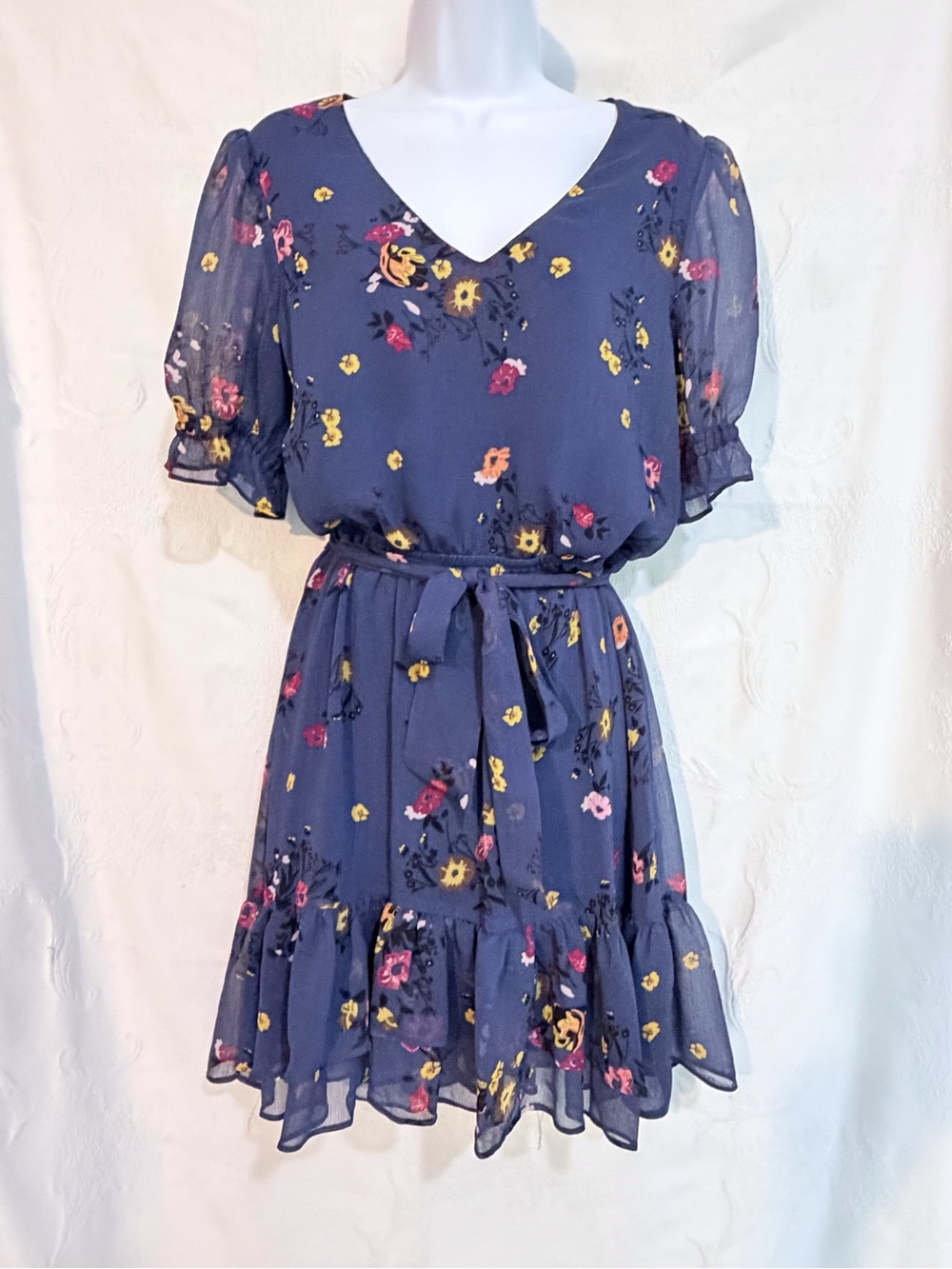 Express Navy Floral V-Neck Ruffle Mini Dress D0073